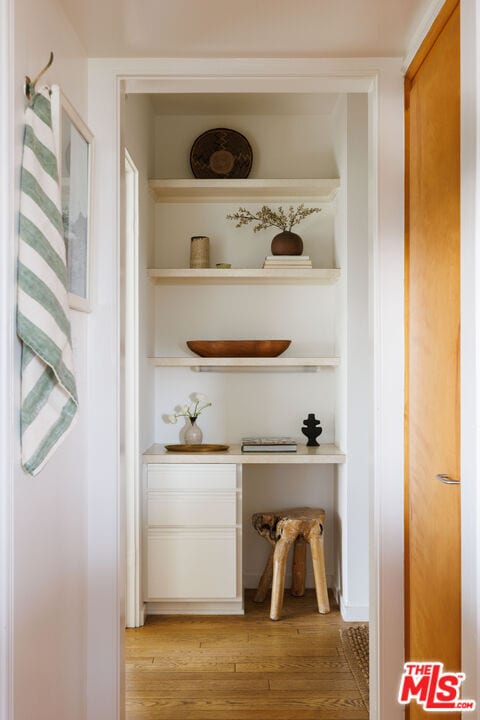 Building Photo - 1575 E Loma Alta Dr