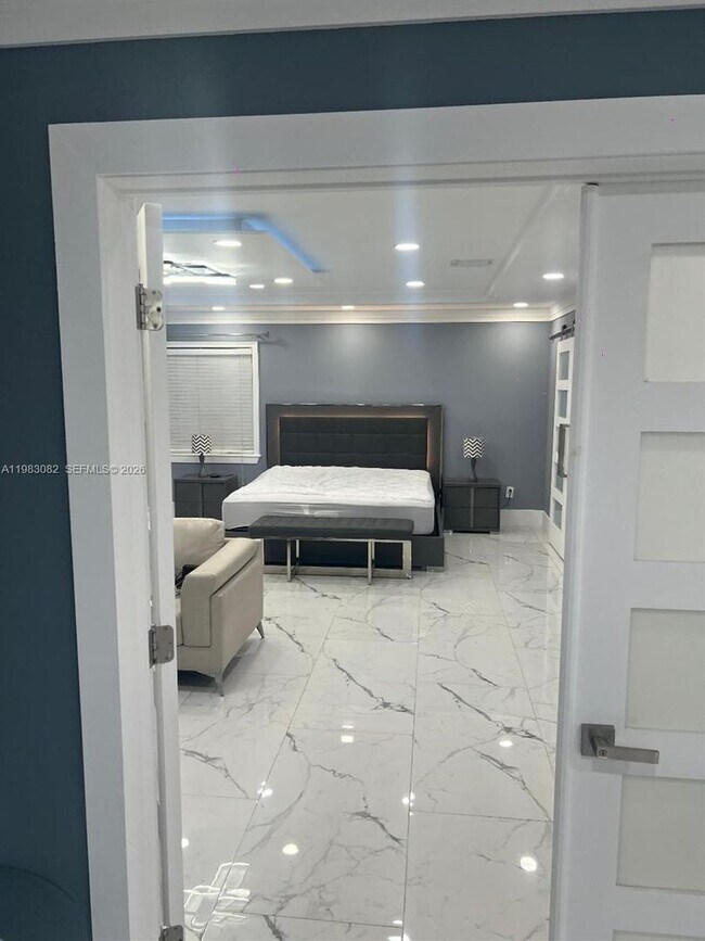 Building Photo - 1430 Polk St