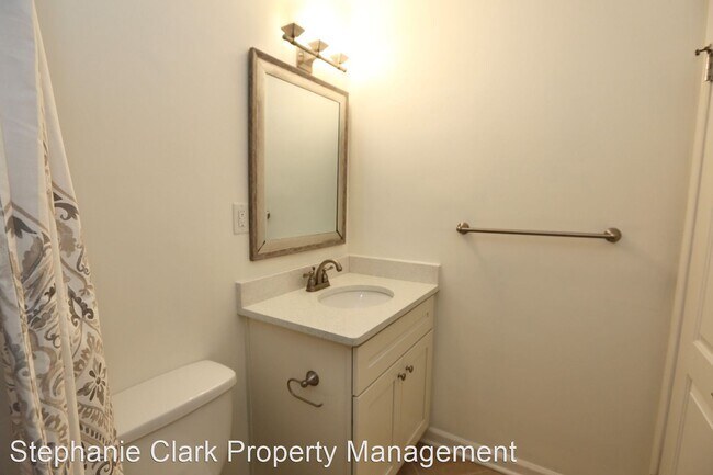 Building Photo - 3 br, 2.5 bath House - 2216 Sedgewick Drive