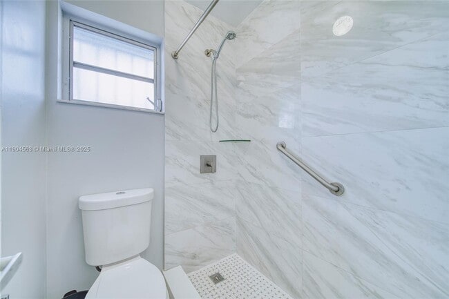 Building Photo - 3258 NW 35th St