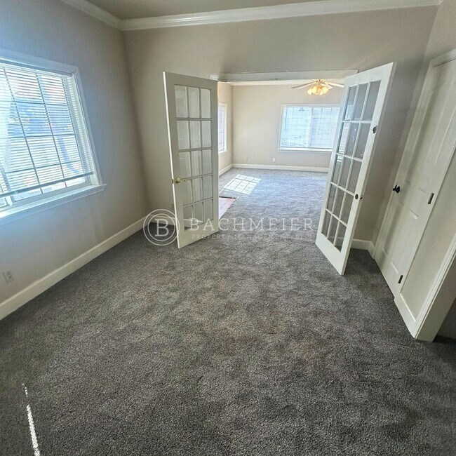 Building Photo - 9th St Duplex