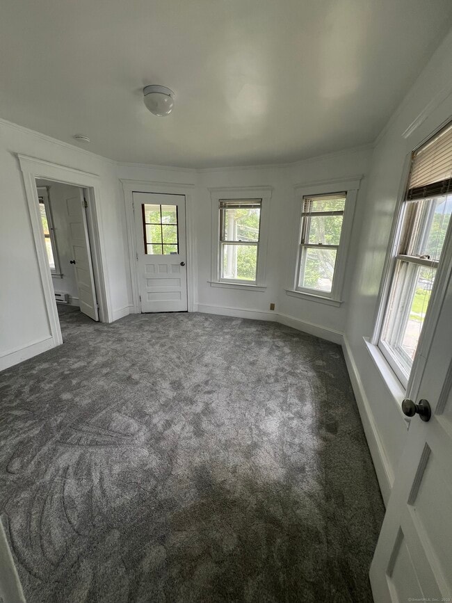 Building Photo - 133 Highland Ave