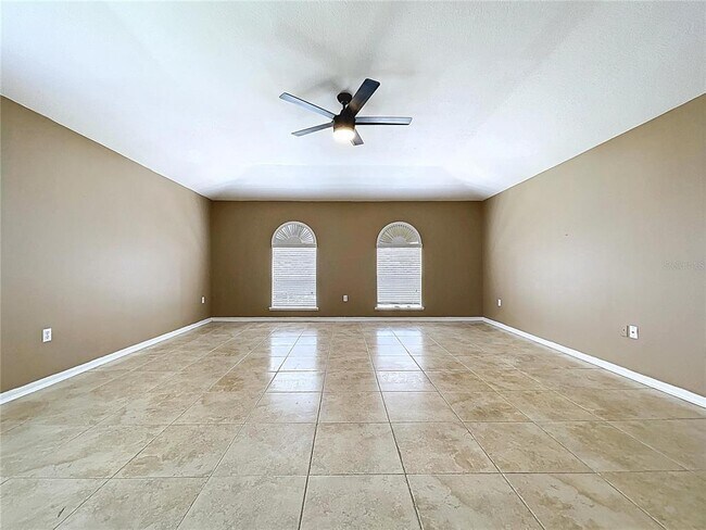 Building Photo - 5060 Spanish Oaks Blvd