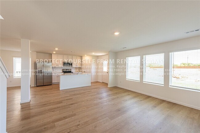 Building Photo - 605 Marsol St