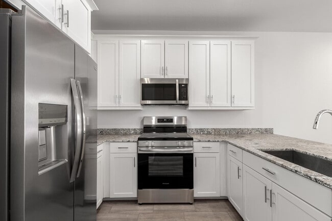 Building Photo - 4054 E Amoroso Dr