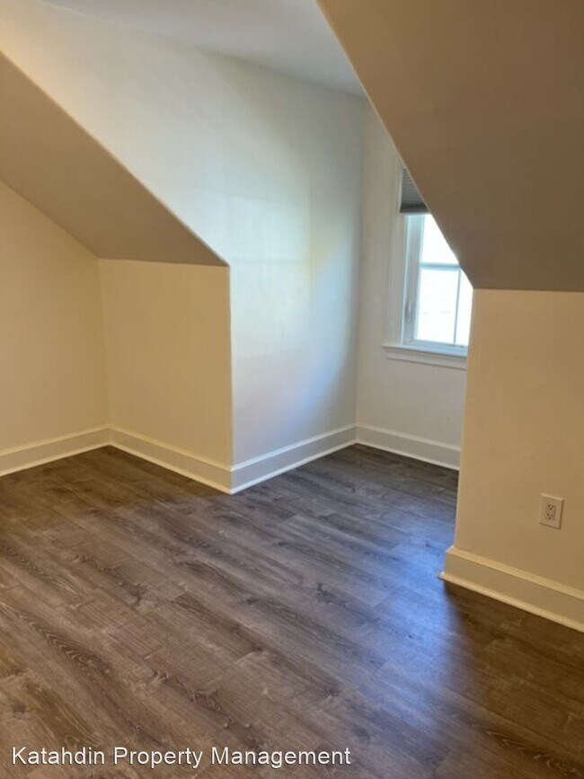 Building Photo - 3 br, 1.5 bath House - 41 Beacon Street