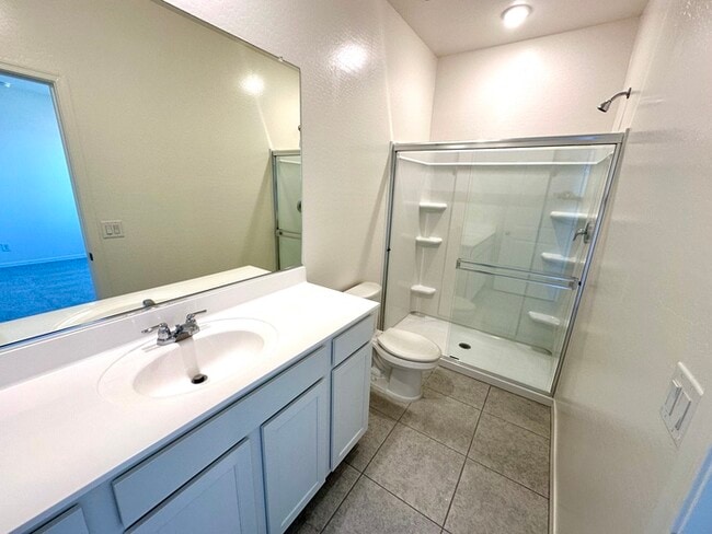 Building Photo - Beautiful new home in Bella Vista Farms, San Tan Valley! 9' ceilings, tile floors, granite counte...