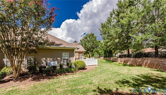 Building Photo - 7301 Norwood Pond Pl