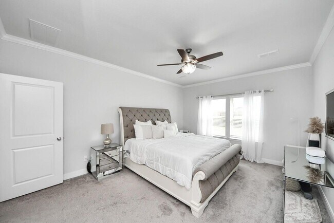 Building Photo - 8922 Golden Mist Dr