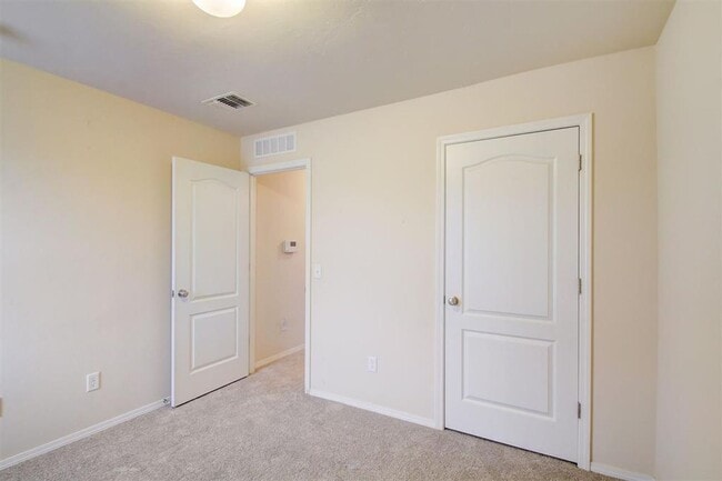 Building Photo - Amazing 3bed 2 Bath 2 Car Garage in Marble Leaf Addn Edmond OK