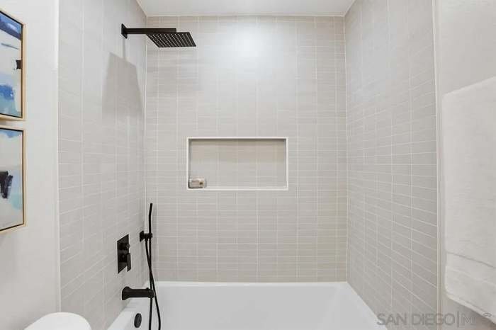Building Photo - 2054 Judson St