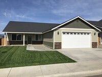 Building Photo - Beautiful Home with Quartz Countertops!