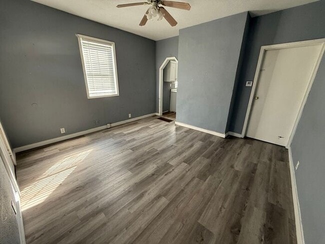 Building Photo - Charming Franklinton Home