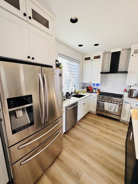 Building Photo - 922 Camino Del Sol