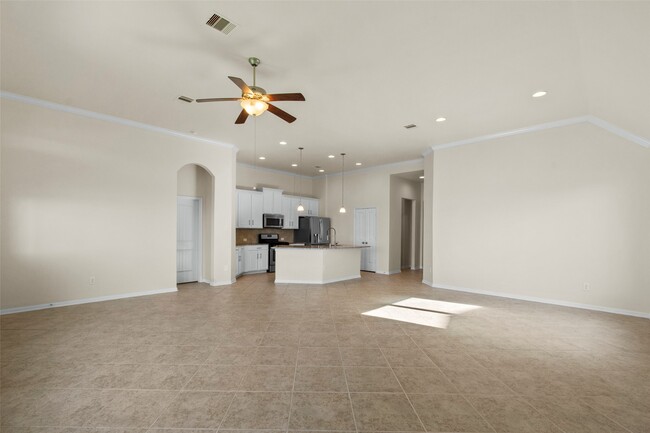 Building Photo - 9430 Harmony Lake Ln