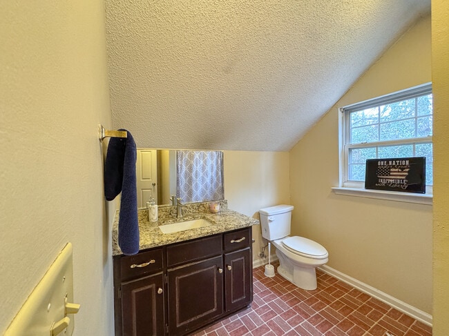 Building Photo - 507 S Kevin Ct