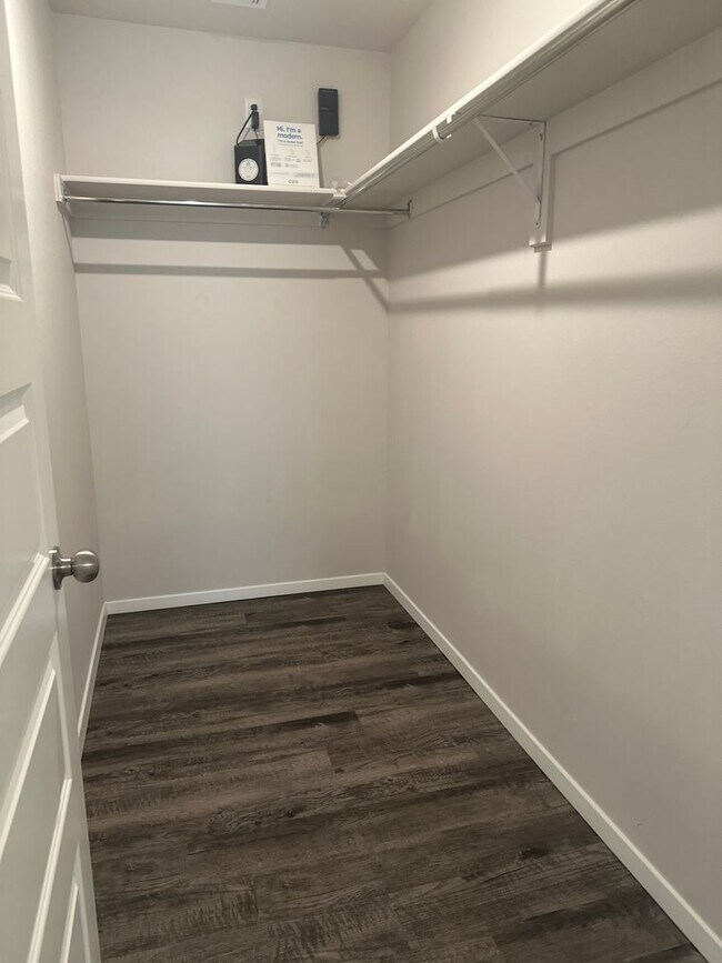 Building Photo - *NOW PRELEASING* Three Bedroom | Two Bath Home in Broken Arrow