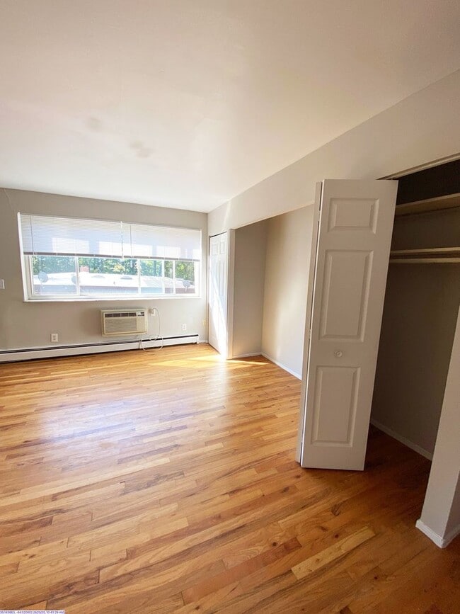 Building Photo - 507 Lowell Ave