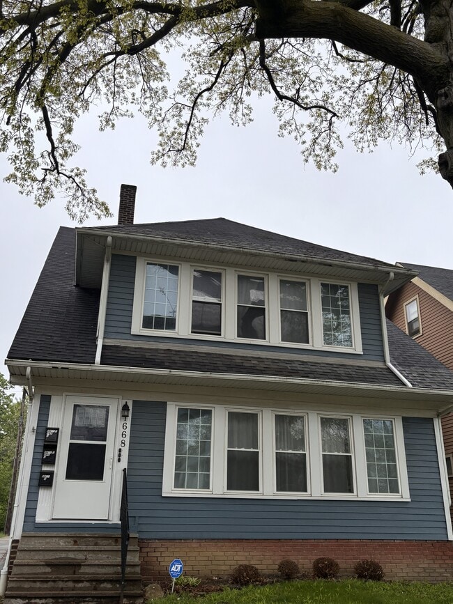 Building Photo - 1668 Coventry Rd