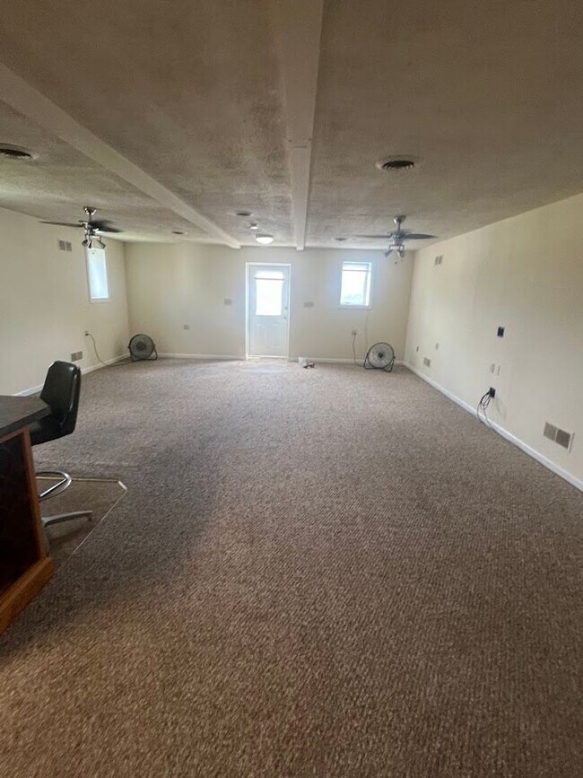 Building Photo - Wernersville 2 bedroom condo