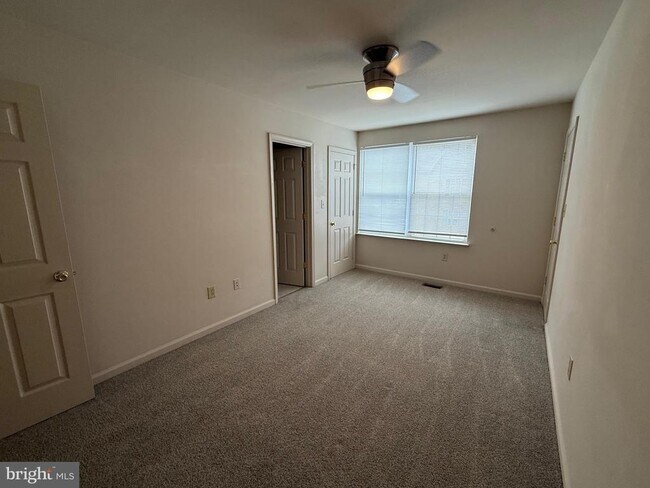 Building Photo - 104 Belladonna Ln