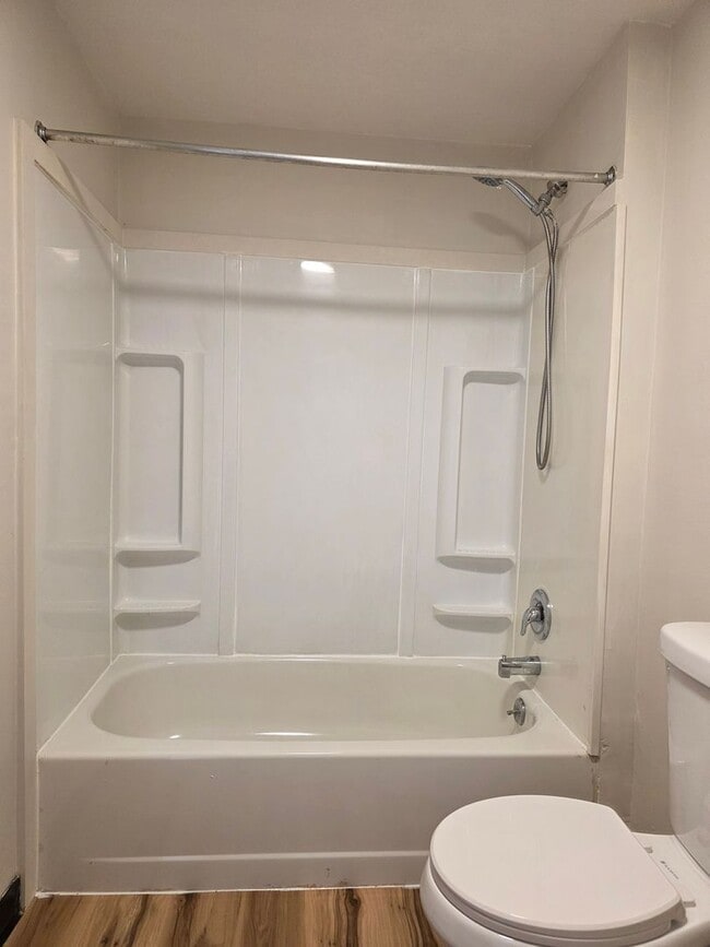 Building Photo - 100 N Franklin St