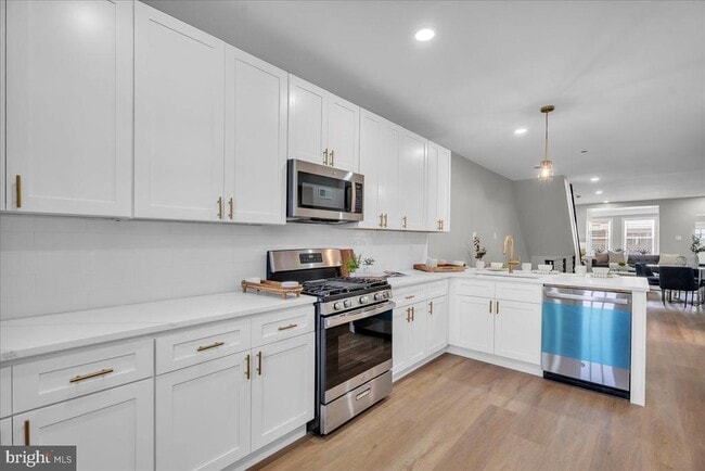 Building Photo - 1013 S 51st St
