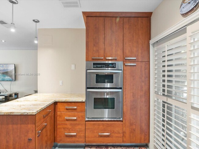 Building Photo - 3097 Bird Ave
