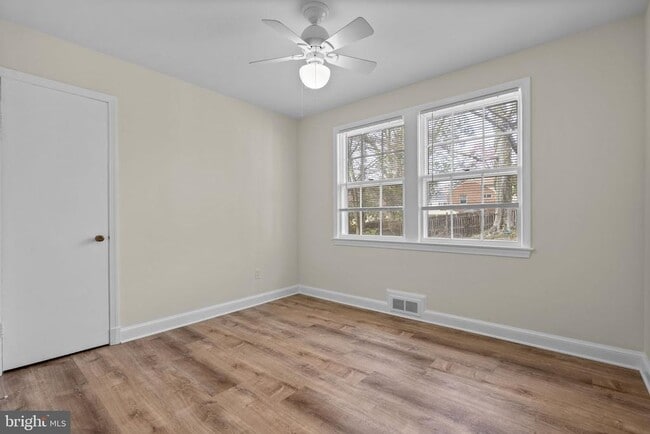 Building Photo - 5617 Knollwood Rd