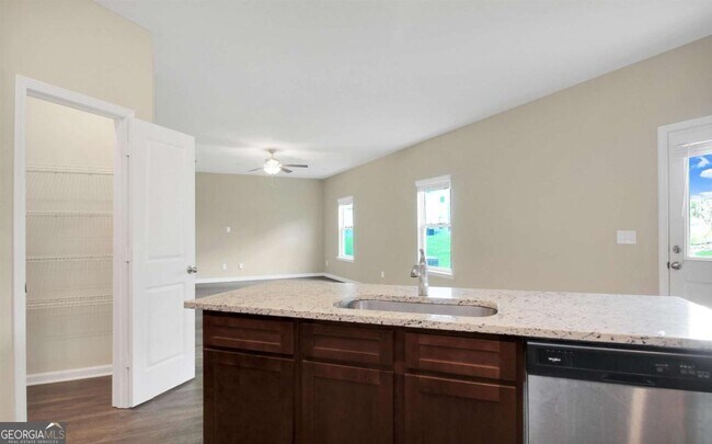 Building Photo - 117 Oliver Dr