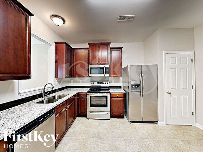 Building Photo - 15535 Lakepoint Forest Dr