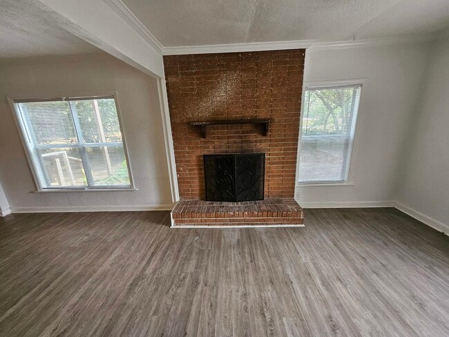 Building Photo - 2772 W Tharpe St