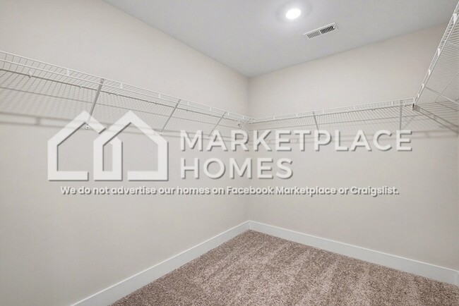 Building Photo - 4013 Norman Dr