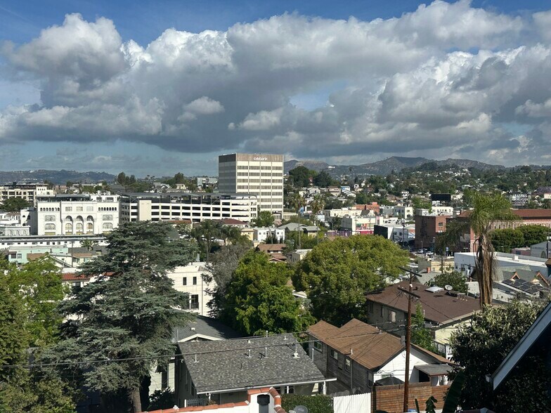 Building Photo - 1040 1/2 Laguna Ave