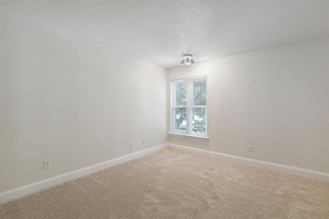 Building Photo - 3827 Gilbert Ave