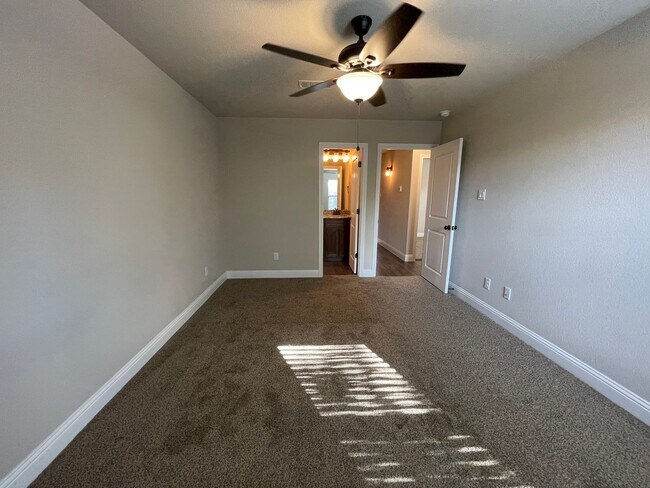 Building Photo - 8113-8115 Tanner