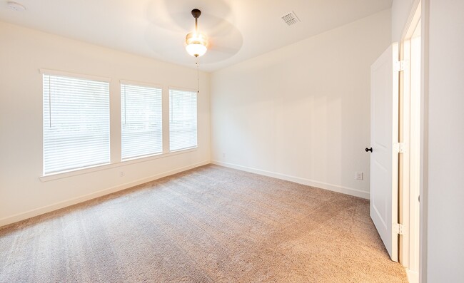 Building Photo - 17459 Vino Vines Ln