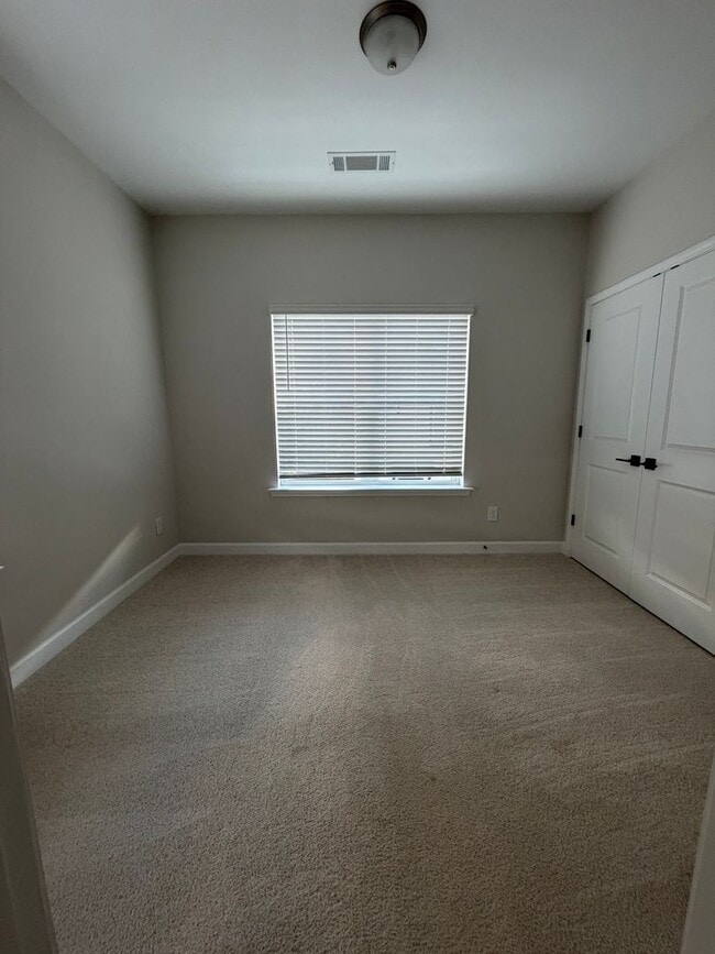 Building Photo - Stunning 3 Bed | 3.5 Bath Townhome in Atlanta’s Sought-After Upper Westside (30318)