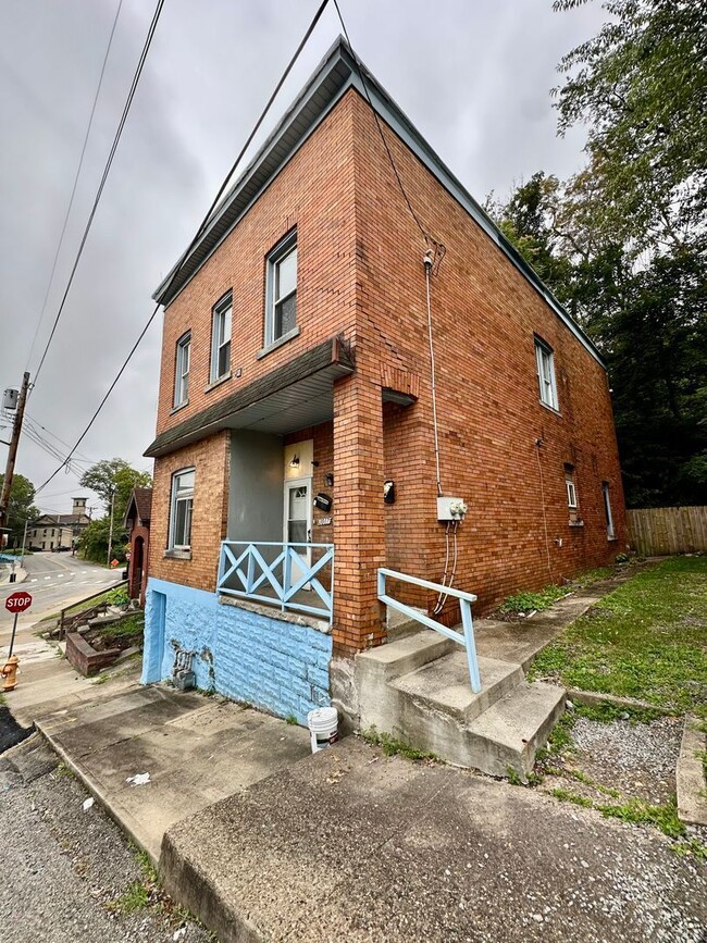 Building Photo - 1017 Emporia St