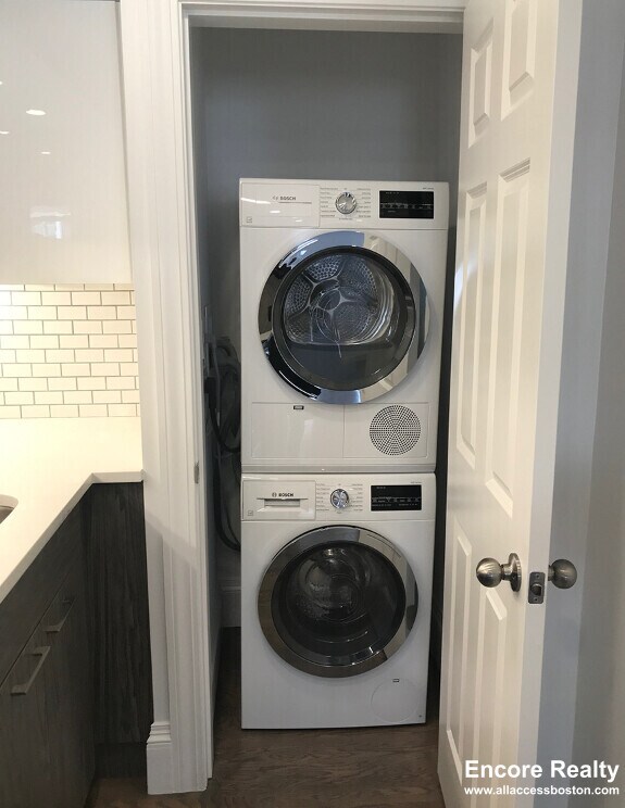 Building Photo - 503 Beacon St