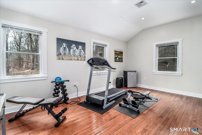 Building Photo - 2 At 75-79 Merryall Rd