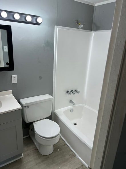 Building Photo - 2312 Burnette Dr