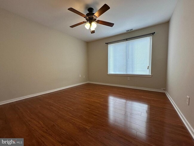 Building Photo - 507 Gregorys Way