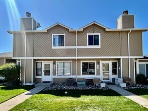 Building Photo - Updated Two Bed Townhome Nestled in the He...