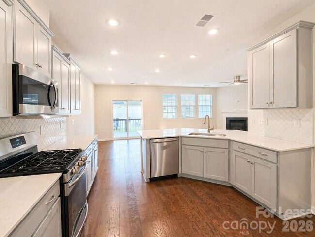 Building Photo - 15104 Moulin Ct Dr
