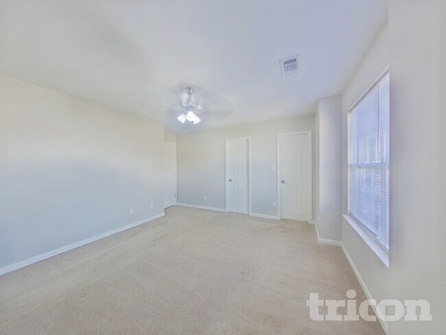 Building Photo - 1110 Hipp Rd