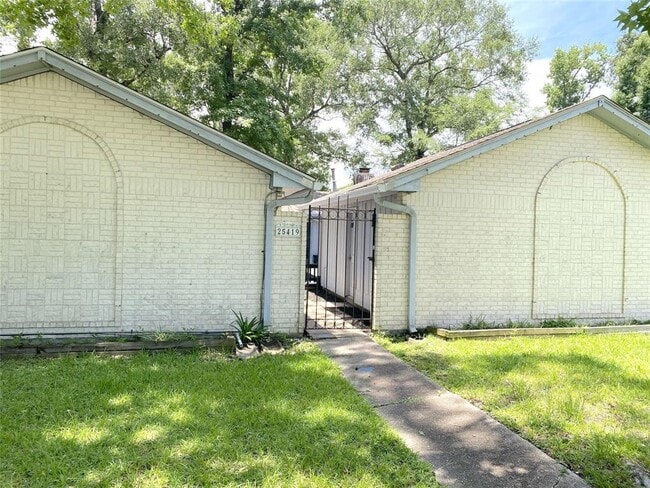 Building Photo - 25419 Glen Loch Dr