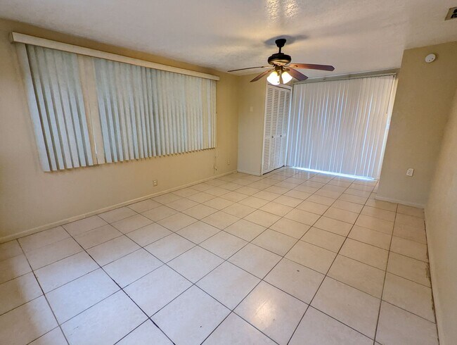 Building Photo - 3 bedroom, 2 FULL bathroom, 1320sq ft home with LVP flooring, spacious kitchen a LARGE backyard w...