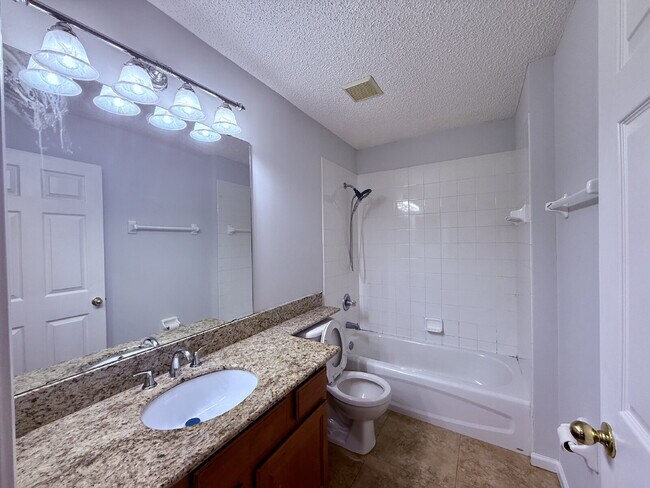 Building Photo - Stunning Lakefront Retreat: 3BR/2BA Home w...
