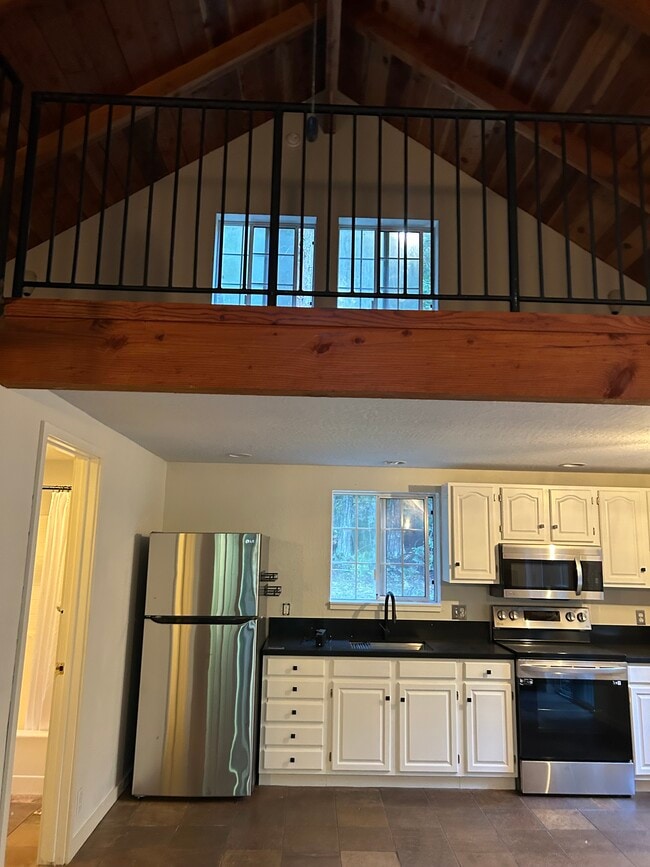 Building Photo - 41500 Wilderness Lodge Rd